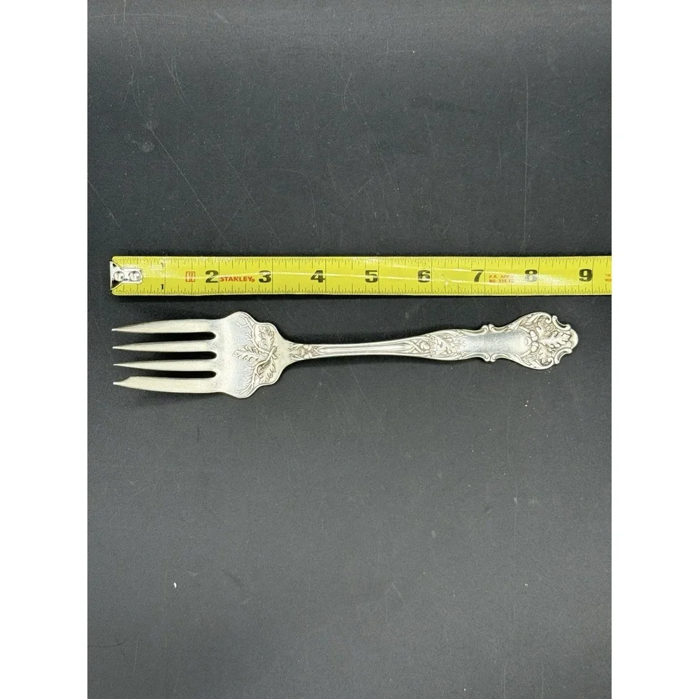 Charter‎ Oak by 1847 Rogers Plate Silverplate Cold Meat Fork 8 3/8